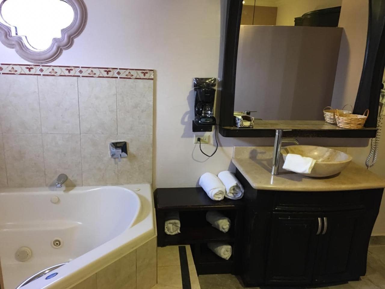 Maria Bonita Suites Agua Prieta Extérieur photo